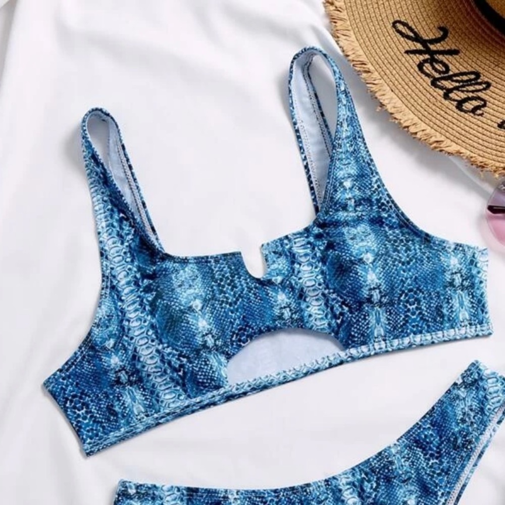NWT Shein: Sexy 2 Pc Blue Snake Print Bikini Set